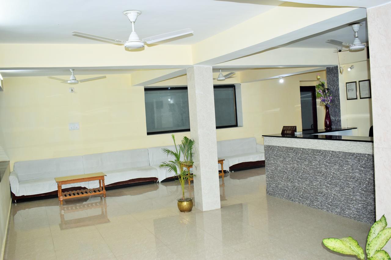 Hotel Vipassana Bodh Gaya Exterior photo